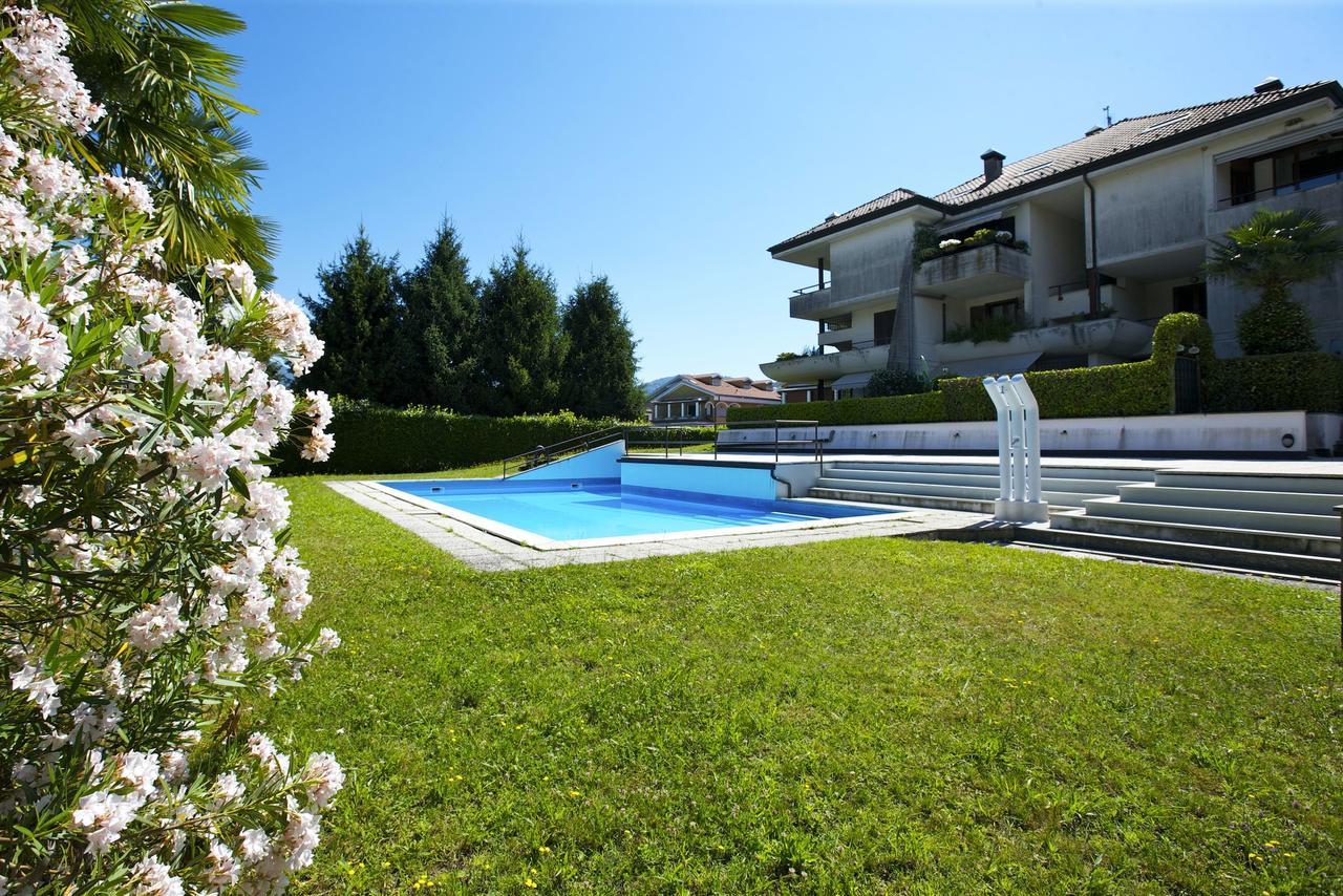 Residenz La Vela Apartment Baveno Bagian luar foto